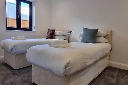 Beautiful Apartment Overlooking A Garden ลอนดอน ภายนอก รูปภาพ